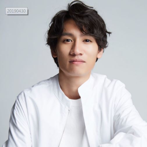 男生卷髮、逗號瀏海