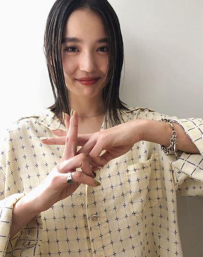 女生齊長髮型、鎖骨髮、撩耳齊短髮、女生中長髮、下巴短髮