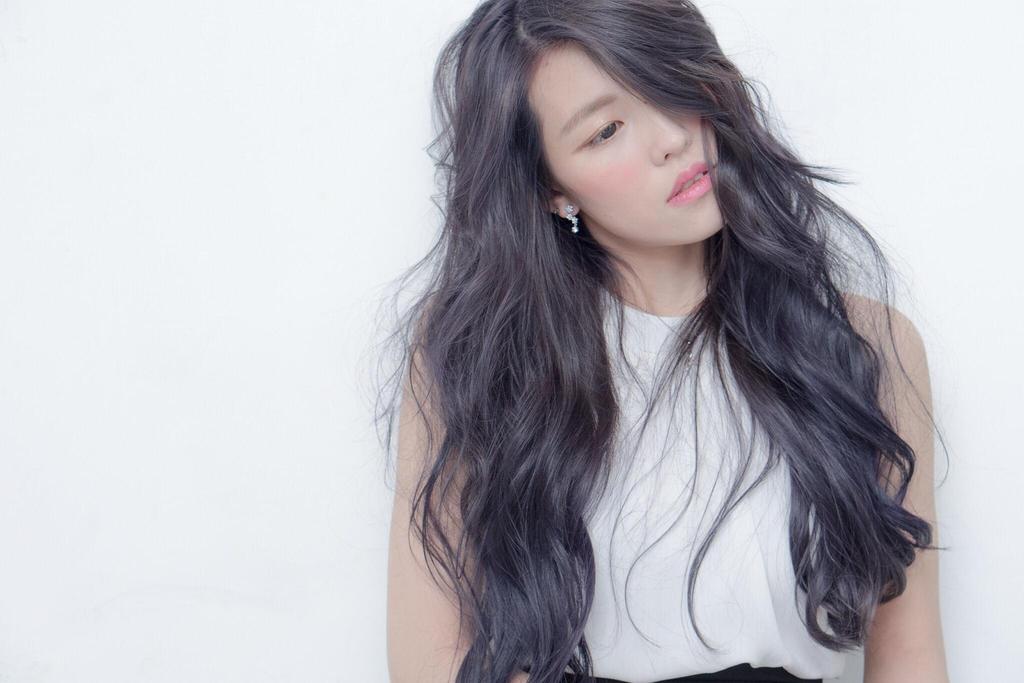 女生長髮霧面紫色