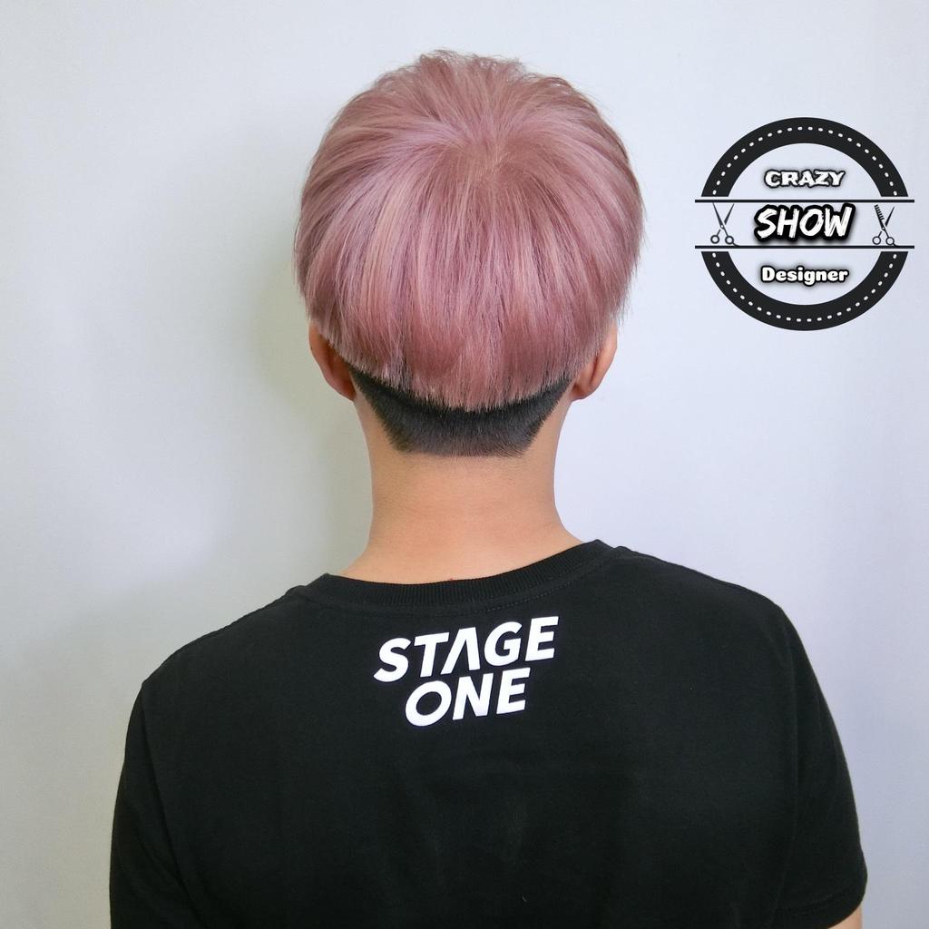 桃園市桃園瘋髮廊設計師Show的獨角獸髮色作品