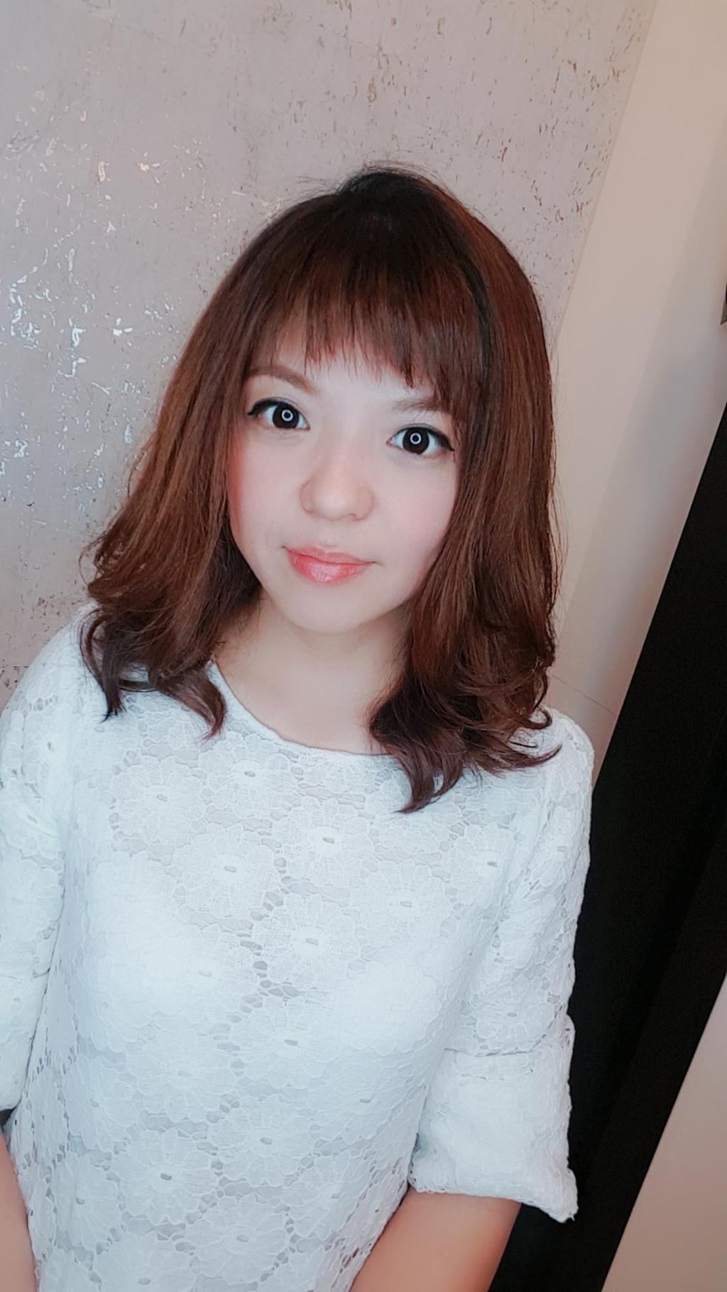 女生眉上瀏海、女生卷髮、破碎瀏海