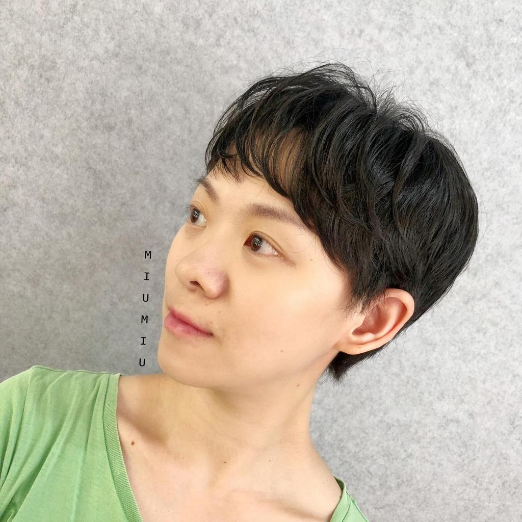 女生極短髮