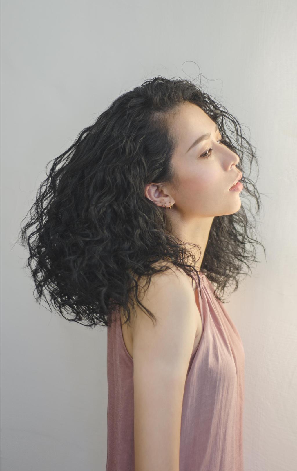 台中市雷 Hair LigHtning設計師Andy (蔡子葵)的復古卷髮作品