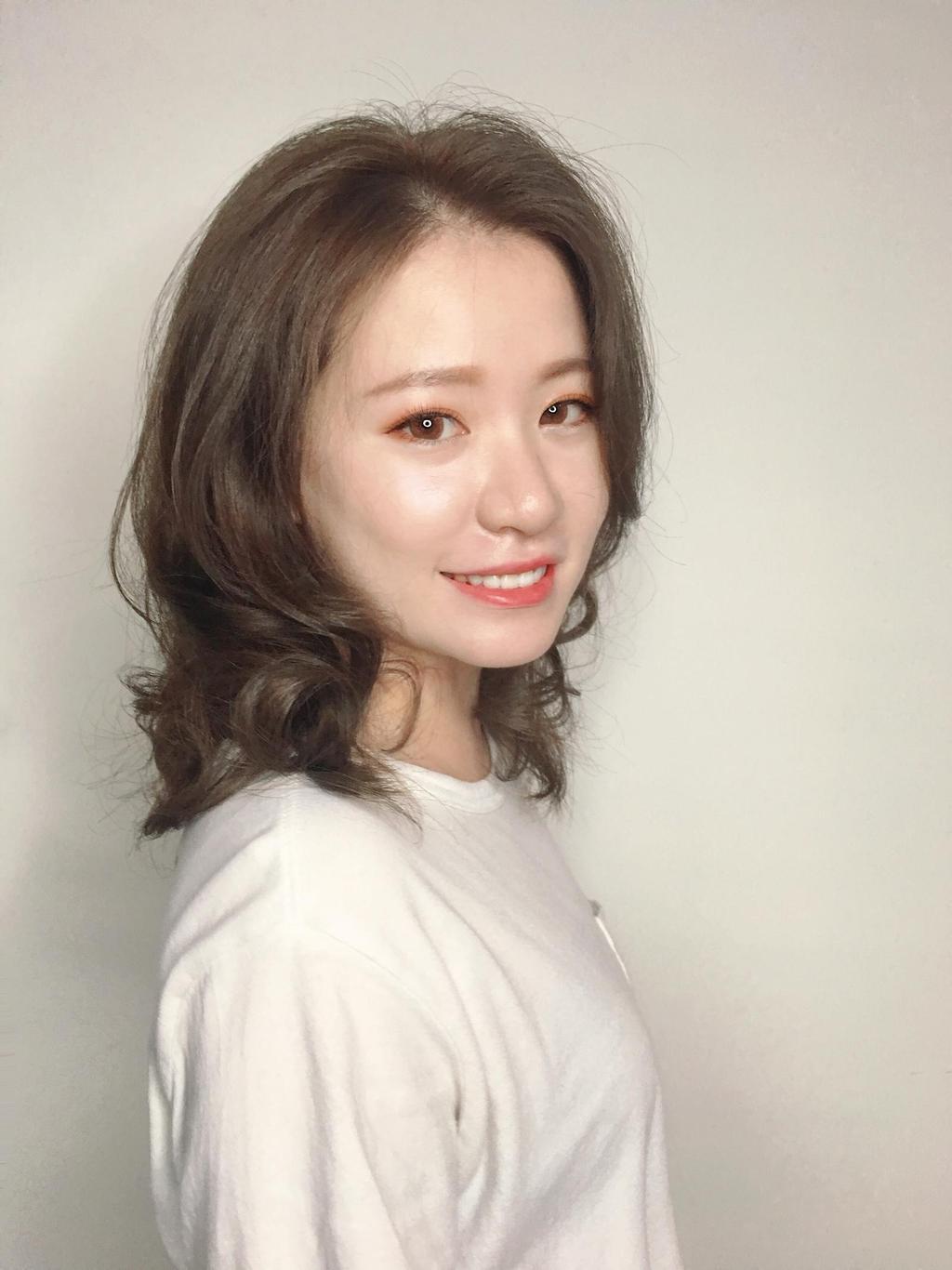 台北市A'mour 252 5店設計師Joanne 喬安的染燙作品