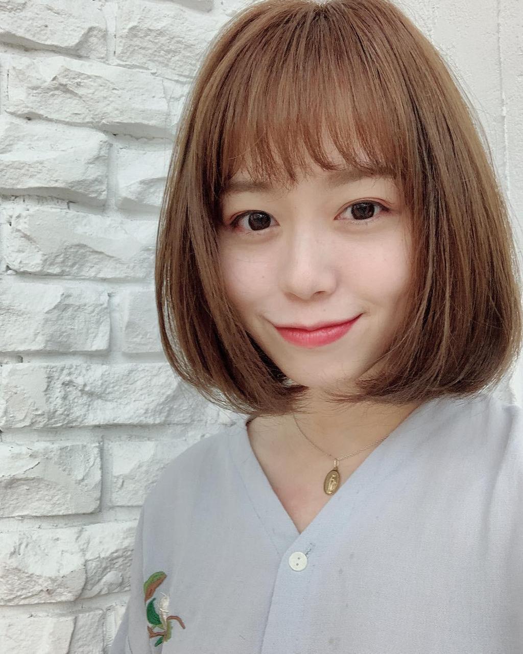 女生短髮、氧氣瀏海、棕色系、奶茶色