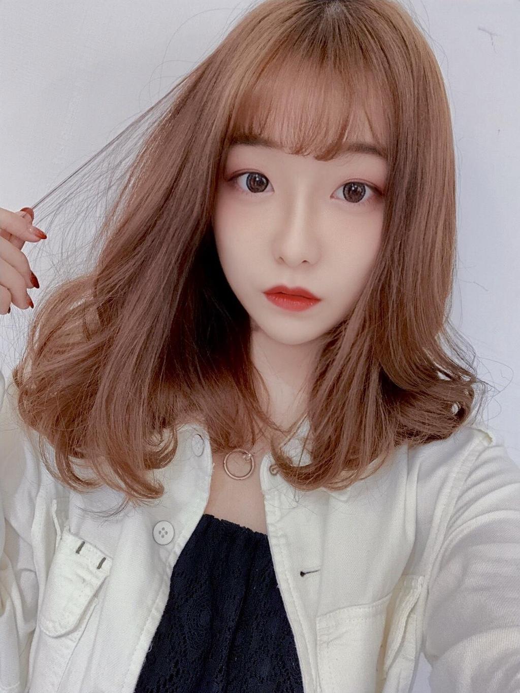 女生長髮電棒卷空氣瀏海楓糖斑比色