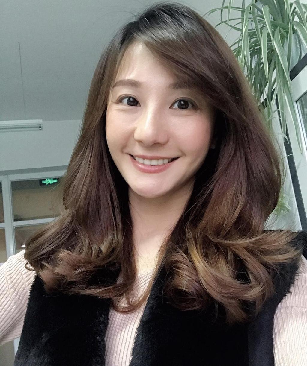 女生長髮、溫塑燙、手繞卷