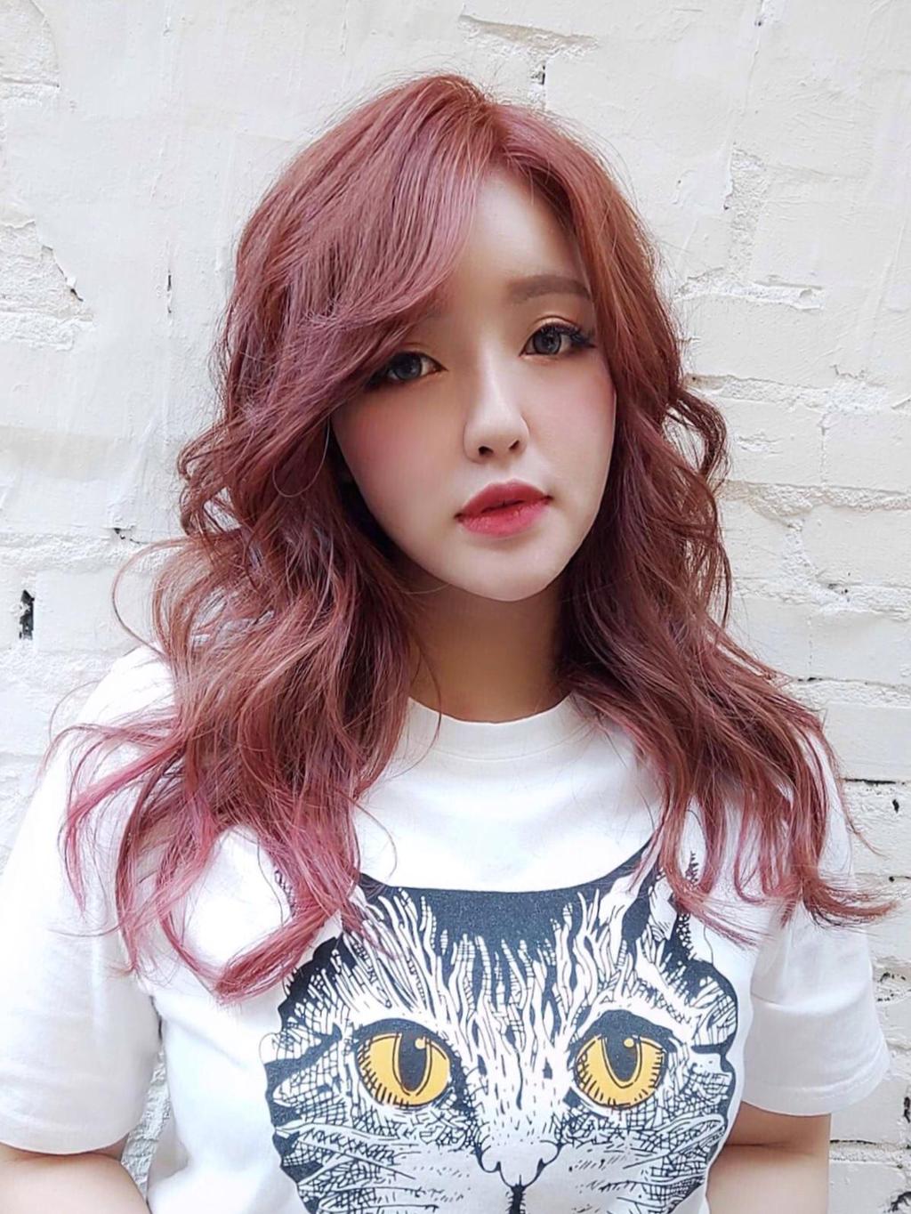 玫瑰砂晶色、霧面質感、漂色、春天花季髮色、莓果色