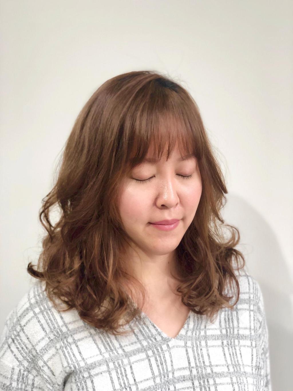 女生髮型、女生中長髮、棕色系、空氣瀏海