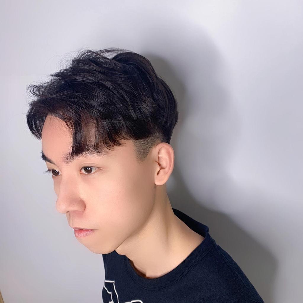 男生短髮旁分波紋卷