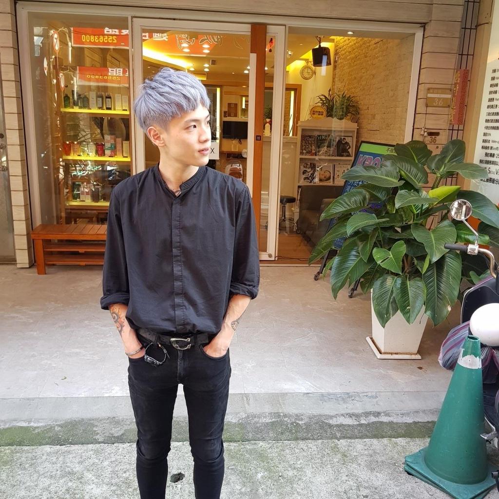 陳昊森《復古鍋蓋頭髮型》