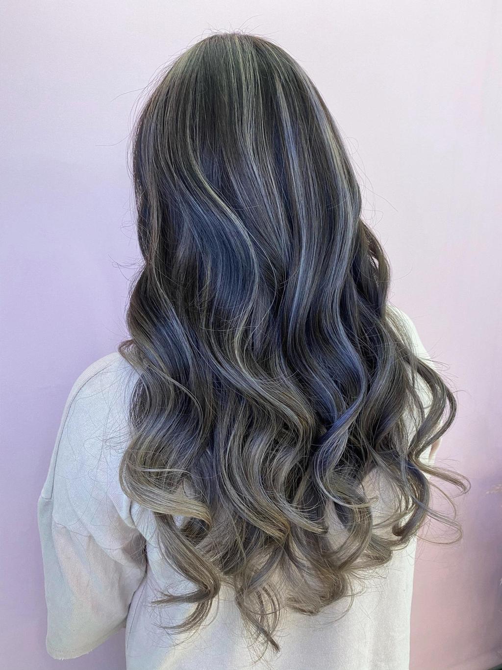 特殊色手刷染，仙氣女孩必染藍莓冰沙色