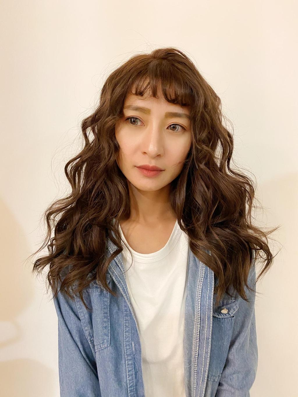 艾蜜莉在巴黎髮型