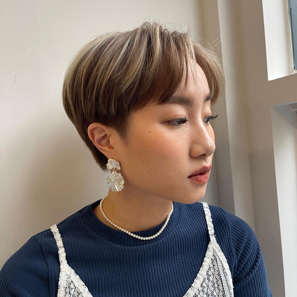 女生極短髮